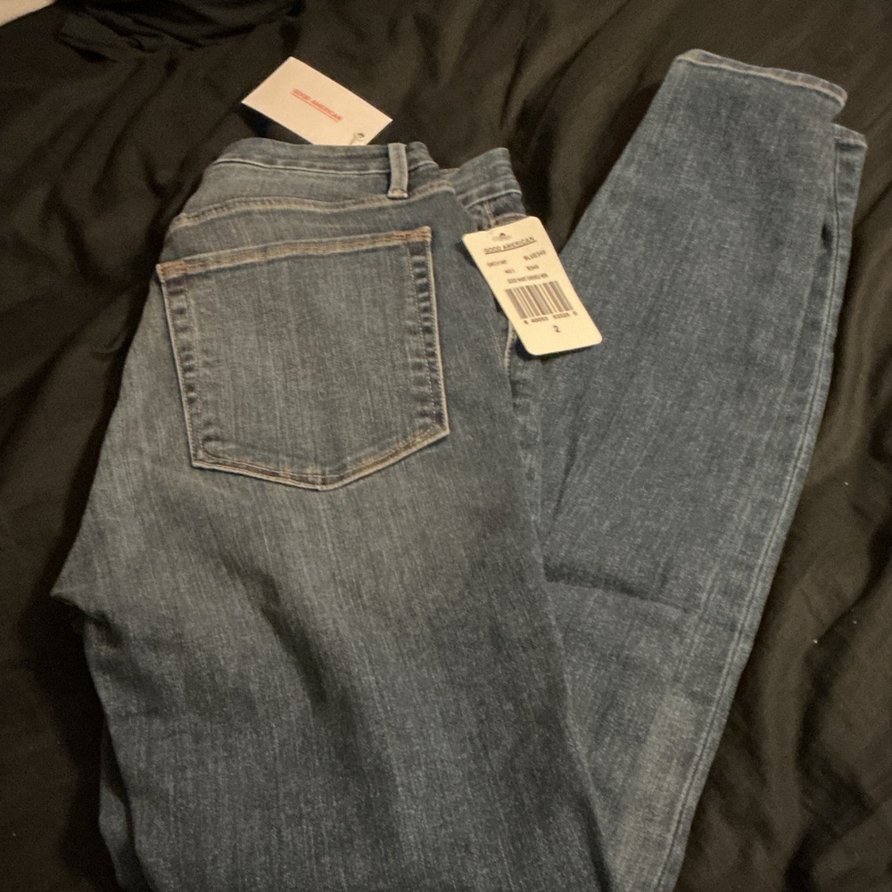 Good American Slim High-Rise Skinny Jeans in Medium Blue